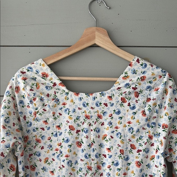 Hand Maid Floral High Low Blouse - Picture 7 of 8